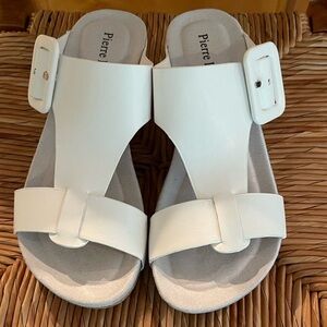 Pierre Dumas Chantal Wedges